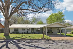 110 Jones St, Bastrop, TX 78602 - Photo 1