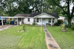806 Brockman St, Sweeny, TX 77480 - Photo 2