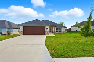 109 Elmer Ave, Burnet, TX 78611 - Photo 2