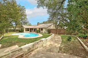 10923 Preston Trails Dr, Austin, TX 78747 - Photo 32
