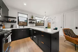 2311 E 8th St, Austin, TX 78702 - Photo 4