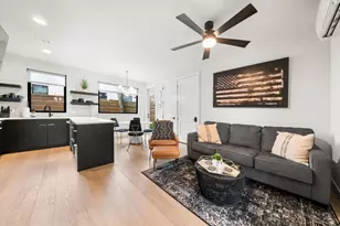 2311 E 8th St, Austin, TX 78702 - Photo 2