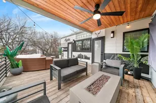 2311 E 8th St, Austin, TX 78702 - Photo 30