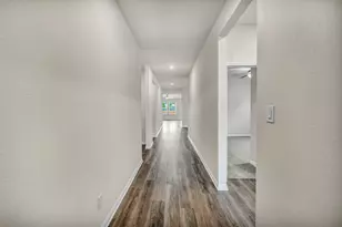 102 Greenspire Ln, Hutto, TX 78634 - Photo 10