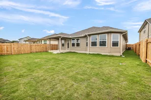 102 Greenspire Ln, Hutto, TX 78634 - Photo 32