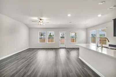 102 Greenspire Lane, Hutto, TX 78634 - Photo 18