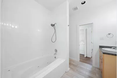 707 E 47th Street #B, Austin, TX 78751 - Photo 18