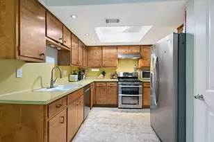 2607 Barton Hills Dr, Austin, TX 78704 - Photo 10