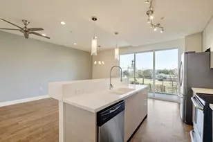 604 N Bluff Dr, Austin, TX 78745 - Photo 10