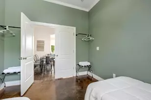 2206 E 14th St, Austin, TX 78702 - Photo 16