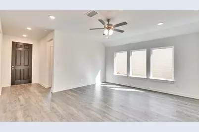 512 Bloomington Loop, Hutto, TX 78634 - Photo 6
