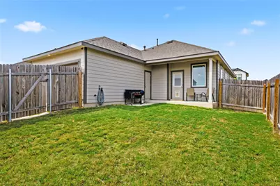 514 Clearlake Drive, Hutto, TX 78634 - Photo 18