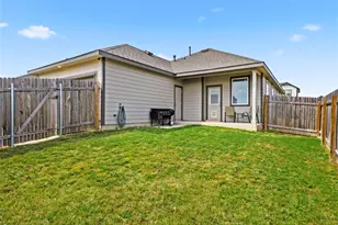 514 Clearlake Dr, Hutto, TX 78634 - Photo 18