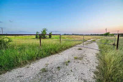 12175 N US Hwy 183, Florence, TX 76527 - Photo 28