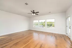 705 Wagon Spoke Wy, Liberty Hill, TX 78642 - Photo 4