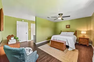 2301 Lillie Ln, Taylor, TX 76574 - Photo 8