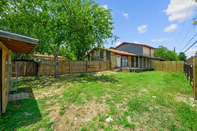 202 Northcrest Circle #D, Austin, TX 78752 - Photo 2