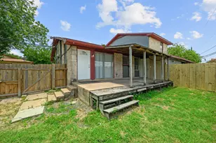 202 Northcrest Cir, Austin, TX 78752 - Photo 4