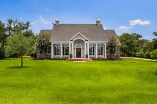 113 Pioneer Passage, Bastrop, TX 78602 - Photo 2