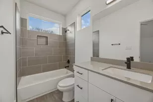 2009 Iroquois Ln, Austin, TX 78741 - Photo 14