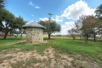 6887 Von Ormy Road, Von Ormy, TX 78073 - Photo 8