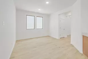 210 Hornet St, Elgin, TX 78621 - Photo 6