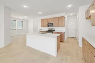 210 Hornet St, Elgin, TX 78621 - Photo 12