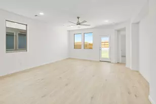 210 Hornet St, Elgin, TX 78621 - Photo 70