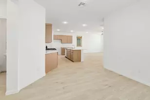210 Hornet St, Elgin, TX 78621 - Photo 8