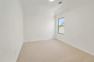 210 Hornet St, Elgin, TX 78621 - Photo 28
