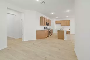210 Hornet St, Elgin, TX 78621 - Photo 8