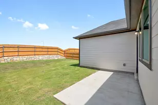 210 Hornet St, Elgin, TX 78621 - Photo 42