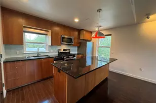 1208 E 2nd St, Austin, TX 78702 - Photo 2