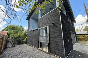 1208 E 2nd St, Austin, TX 78702 - Photo 26