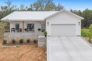 405 Taylor Dr, Horseshoe Bay, TX 78657 - Photo 2