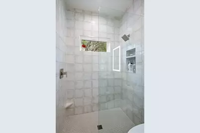 405 Taylor Drive, Horseshoe Bay, TX 78657 - Photo 18