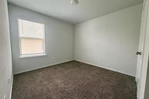 180 Pivot Dr, Taylor, TX 76574 - Photo 12