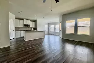 180 Pivot Dr, Taylor, TX 76574 - Photo 4