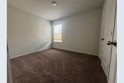 180 Pivot Drive, Taylor, TX 76574 - Photo 10