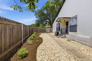 8142 Ceberry Dr, Austin, TX 78759 - Photo 32