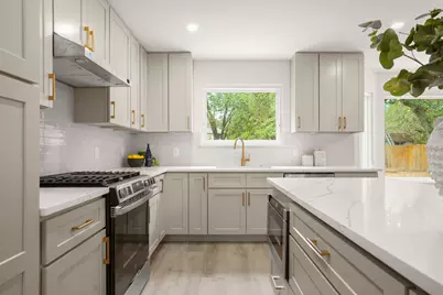 7826 Wheel Rim Circle, Austin, TX 78749 - Photo 8