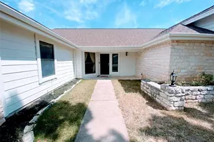 21822 SE Tallahassee Ave, Lago Vista, TX 78645 - Photo 2