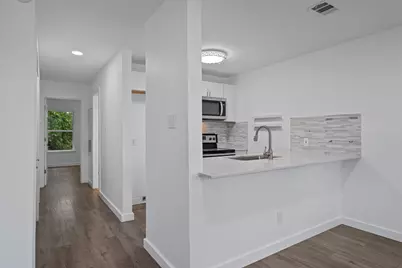 6409 Burns Street #304, Austin, TX 78752 - Photo 10