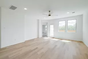 197 Hornet St, Elgin, TX 78621 - Photo 8