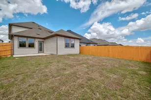197 Hornet St, Elgin, TX 78621 - Photo 28