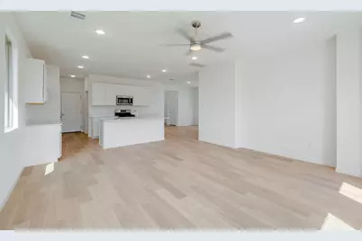 197 Hornet Street, Elgin, TX 78621 - Photo 10