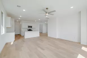 197 Hornet St, Elgin, TX 78621 - Photo 10