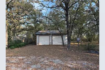 122 Pawnee Court, Smithville, TX 78957 - Photo 2