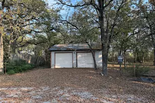 122 Pawnee Ct, Smithville, TX 78957 - Photo 2