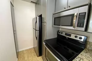 807 W 25th St, Austin, TX 78705 - Photo 10